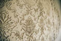 Ornamenty-na-stene-chaty-Woodpark