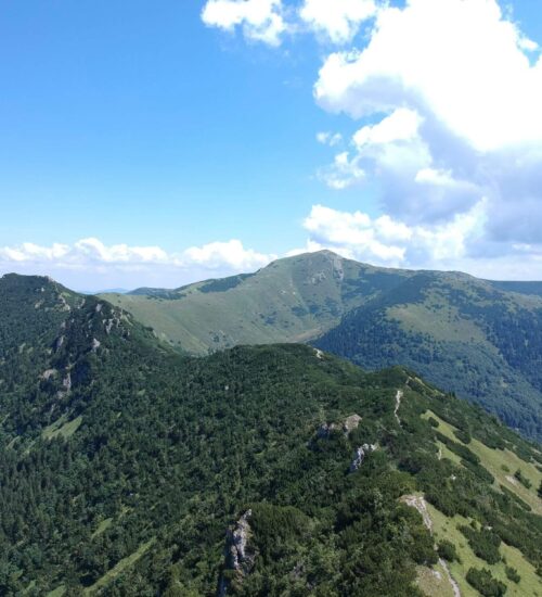 Malý Kriváň, Stratenec, Biele Skaly