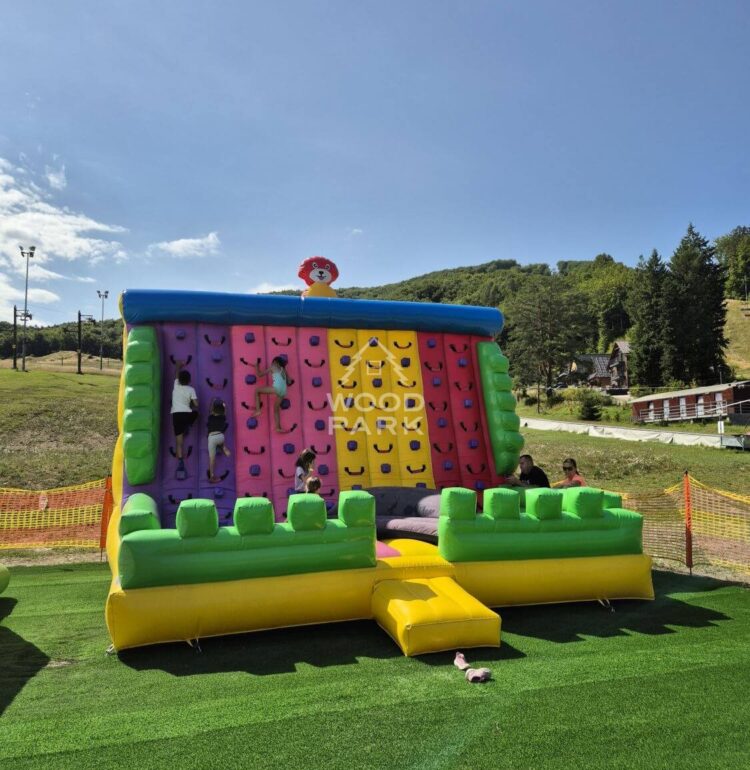 Detská horolezecká stena Yetiland