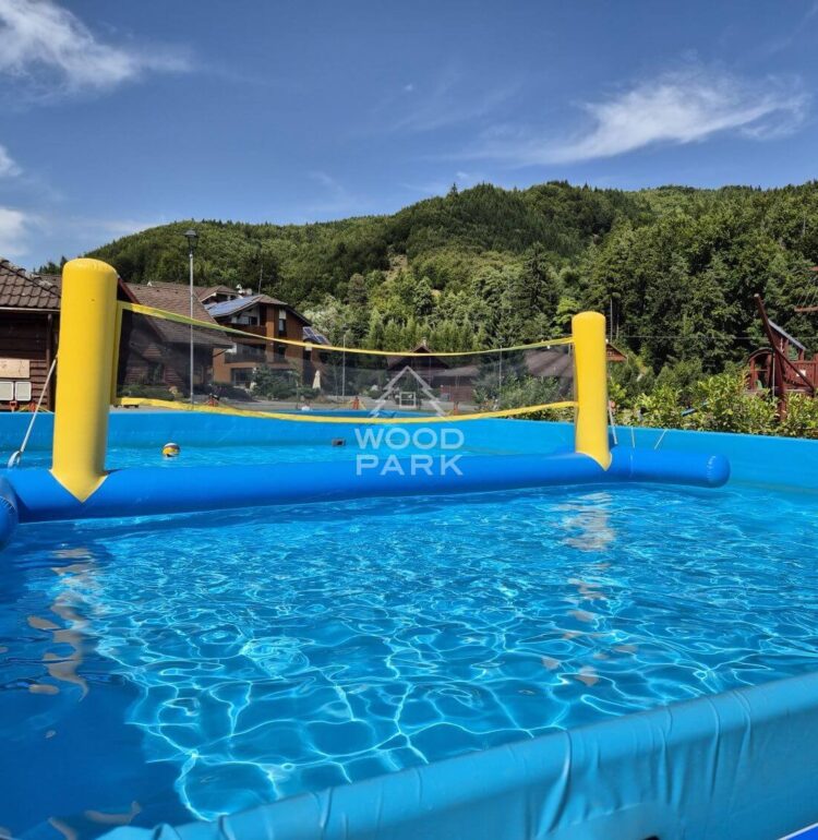 Veľký bazén na volejbal v Yetilande