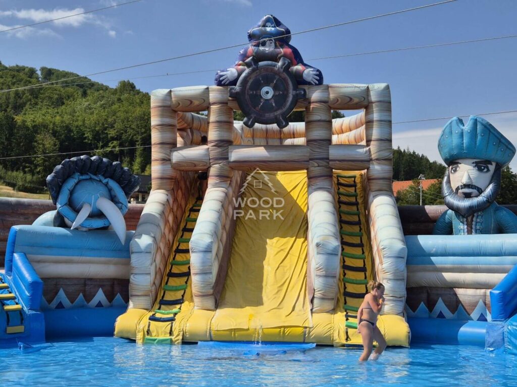 Yetiland Vodný skákací hrad